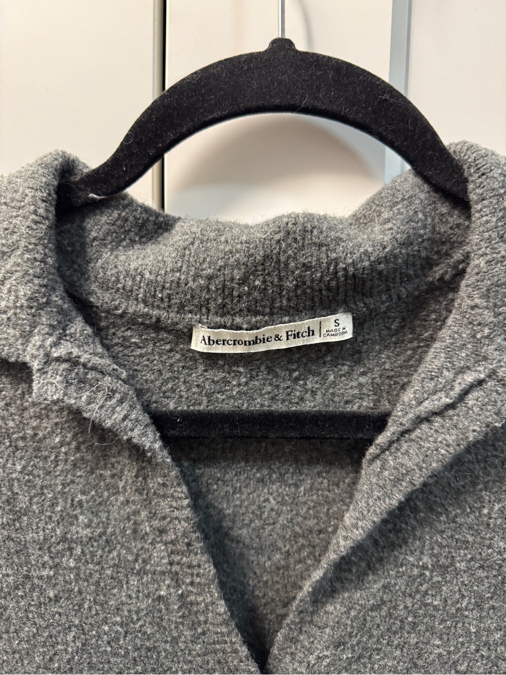 Abercrombie Charcoal Gray Knit Button-Front Cardigan - Picture 2 of 4